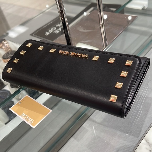 MICHAEL KORS JET SET TRAVEL LADY LARGE TRIFOLD  NON-LEATHER VEGAN WALLET 
BLACK - Picture 4 of 16